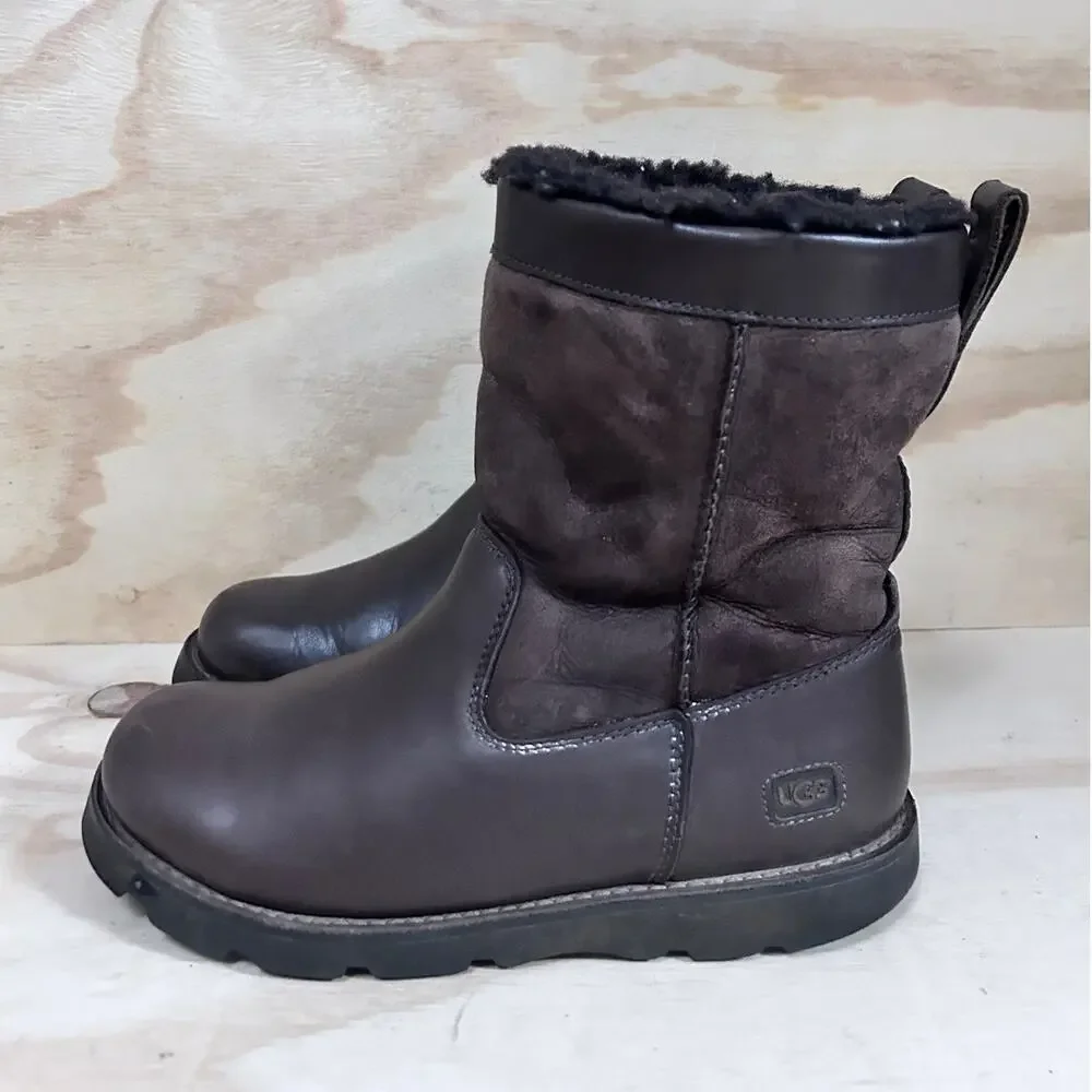 UGG Australia - Wrangell Shearling - Boots - Brown - Men's - 7.5 - S/N 5790